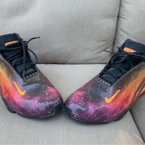 Nike zoom hyper flight superhero Lebron james